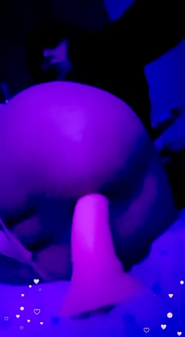Anal Anal Play featuring Redmarierose — ass