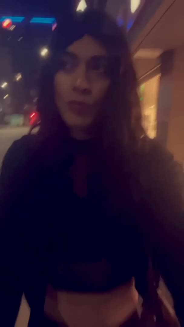 Dating Latina featuring Redmarierose — trans