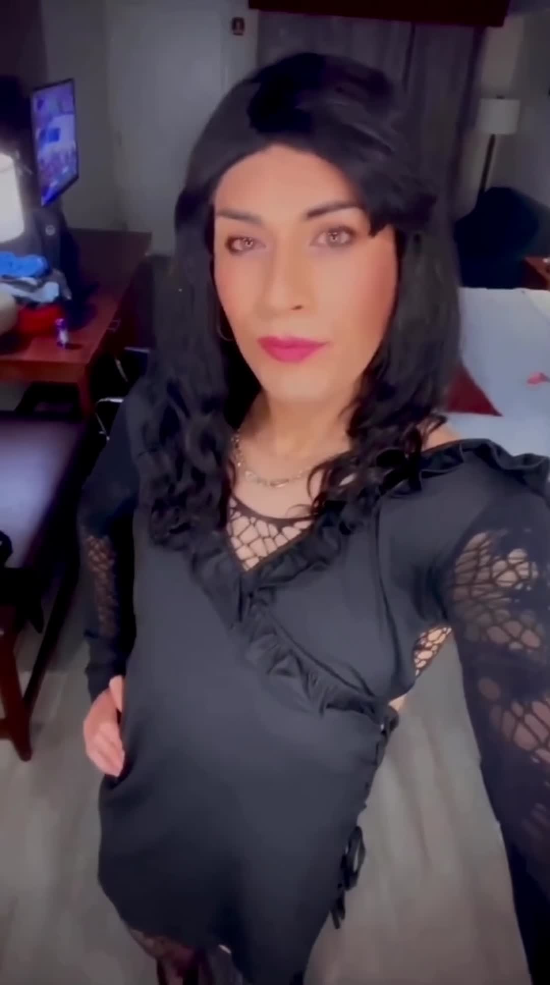 Redmarierose Brunette and DontSlutShame — trans